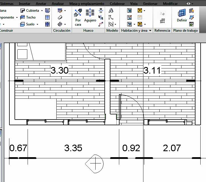 La actual línea de cotas inferior, es el resultado de aplicar la opción de Editar líneas de referencia a una única cota permanente